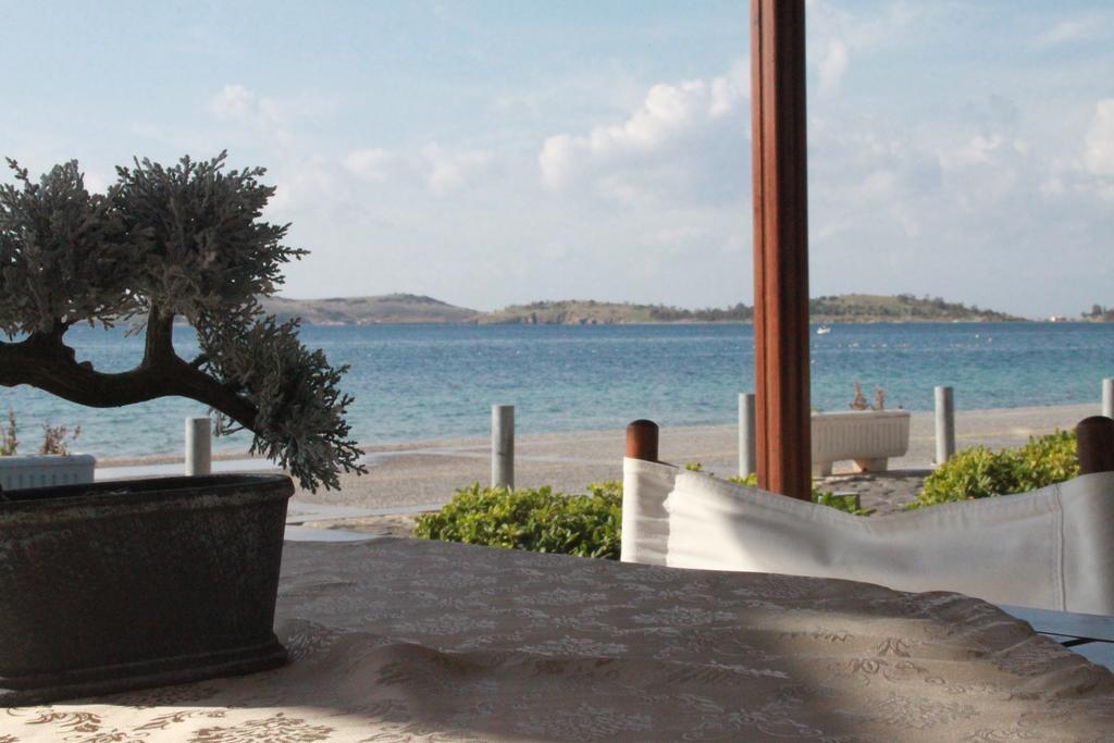 Foca Kumsal Hotel Buitenkant foto
